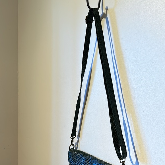 Markese Italy Leather Purse adjustable strap tassel snake scale alligator NWT - Picture 4 of 8